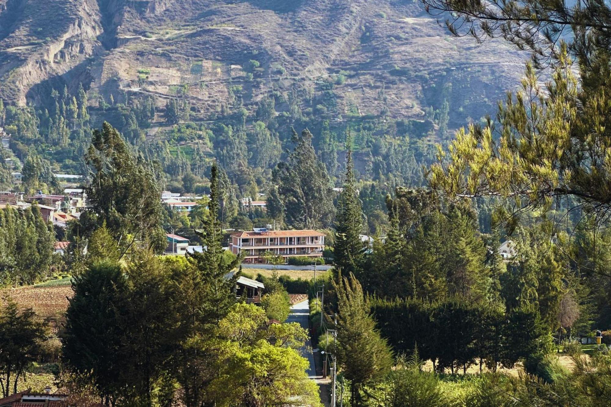 Runaway Eco Hotel Carhuaz ภายนอก รูปภาพ