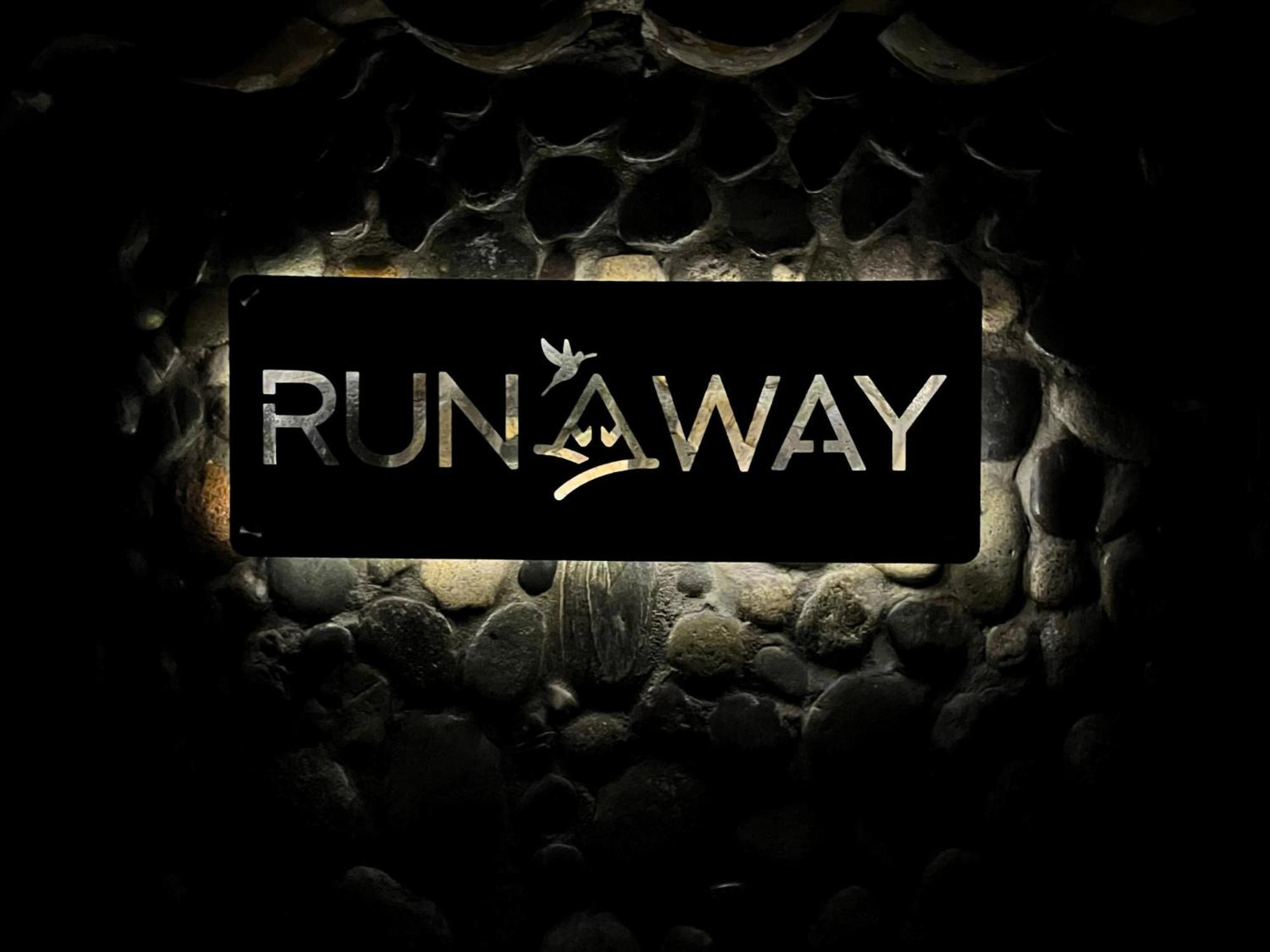 Runaway Eco Hotel Carhuaz ภายนอก รูปภาพ