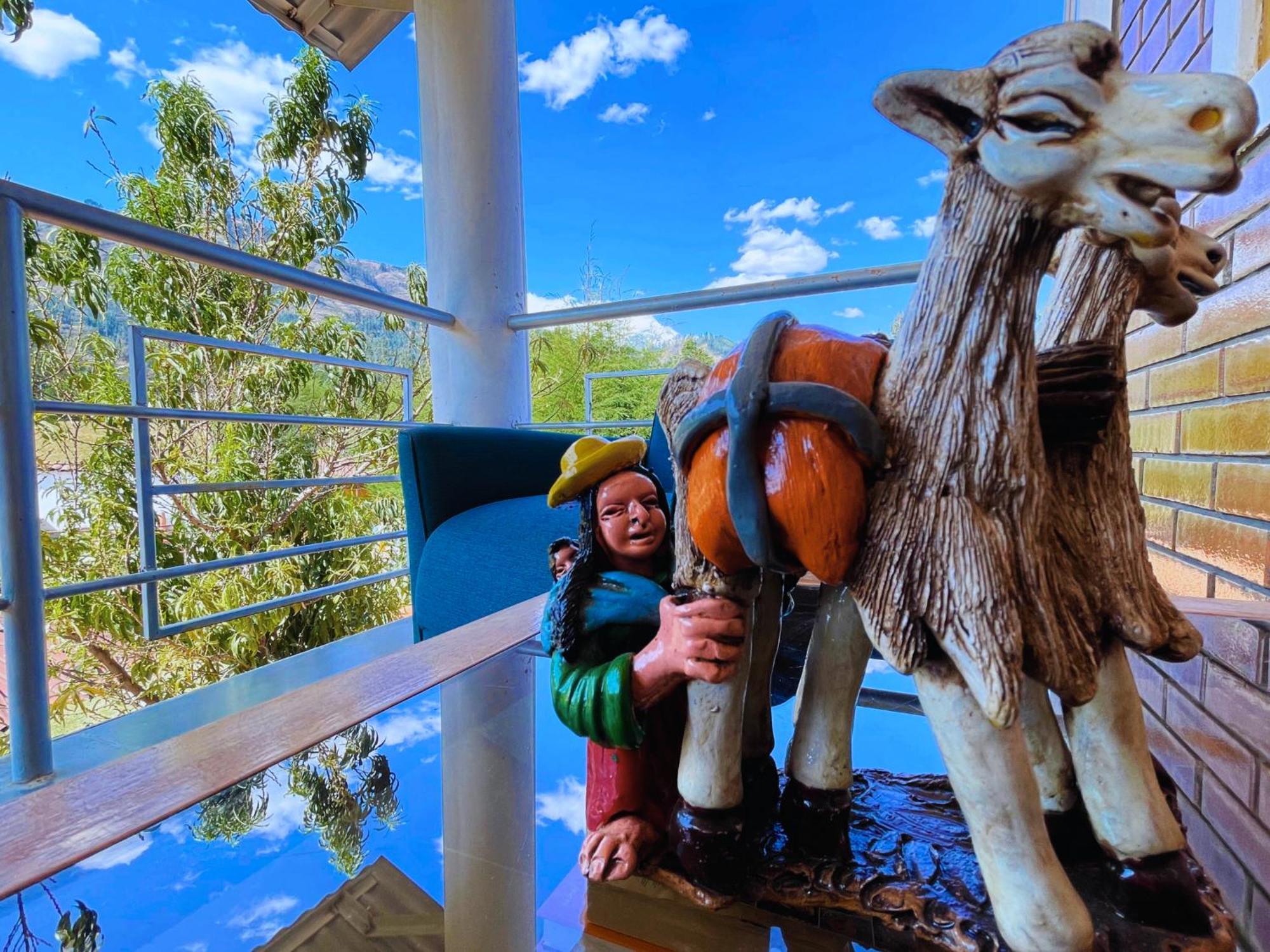 Runaway Eco Hotel Carhuaz ภายนอก รูปภาพ