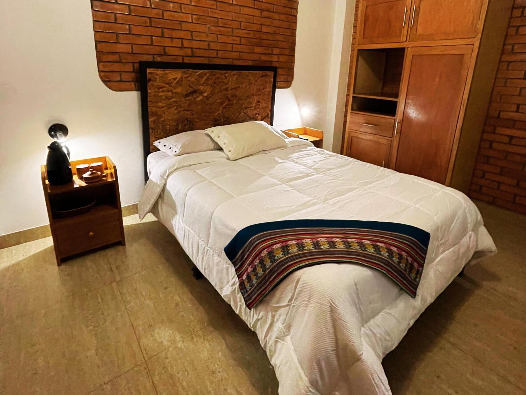 Runaway Eco Hotel Carhuaz ภายนอก รูปภาพ